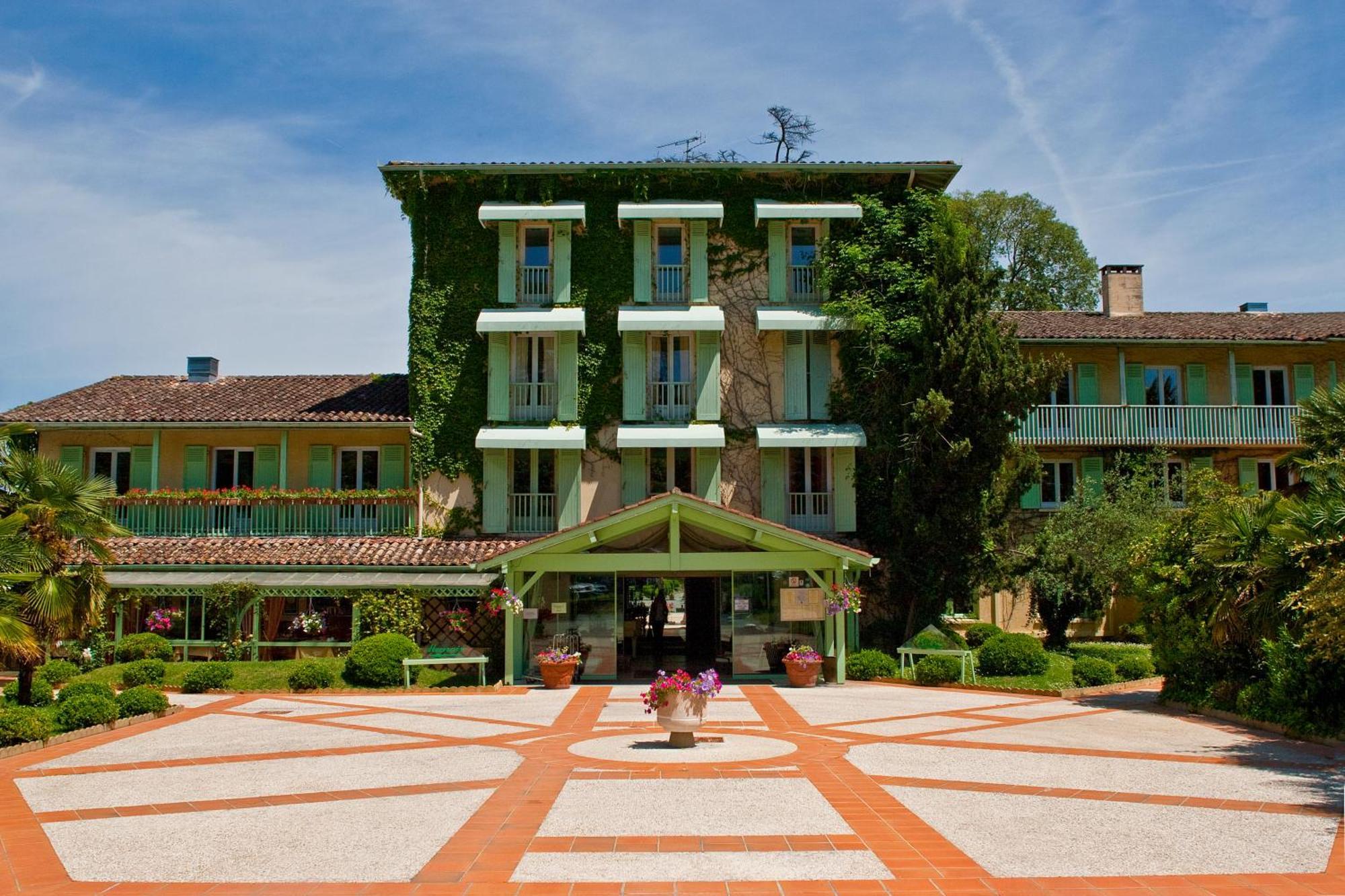 בזאס Logis Hotels- Hotel Et Restaurant Domaine De Fompeyre מראה חיצוני תמונה