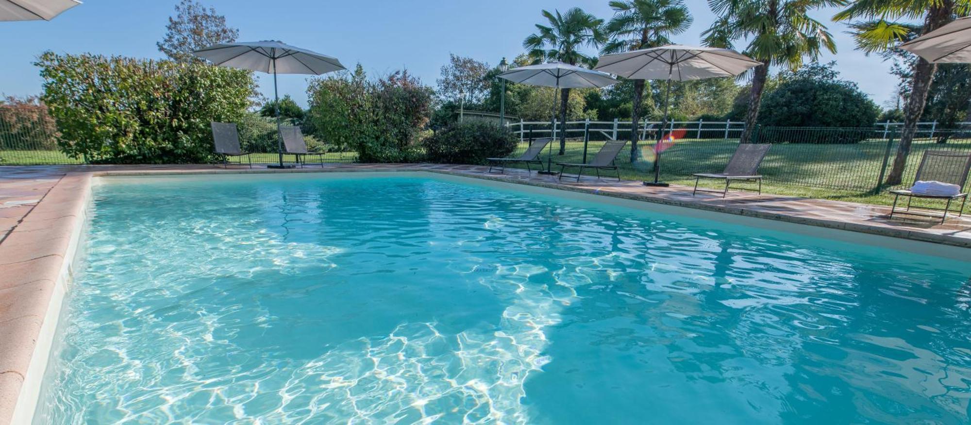 בזאס Logis Hotels- Hotel Et Restaurant Domaine De Fompeyre מראה חיצוני תמונה